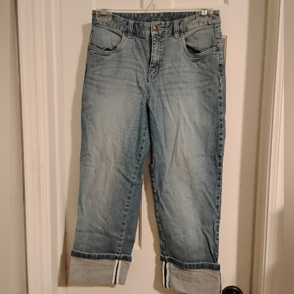 Classic Blue Denim Capri Jeans